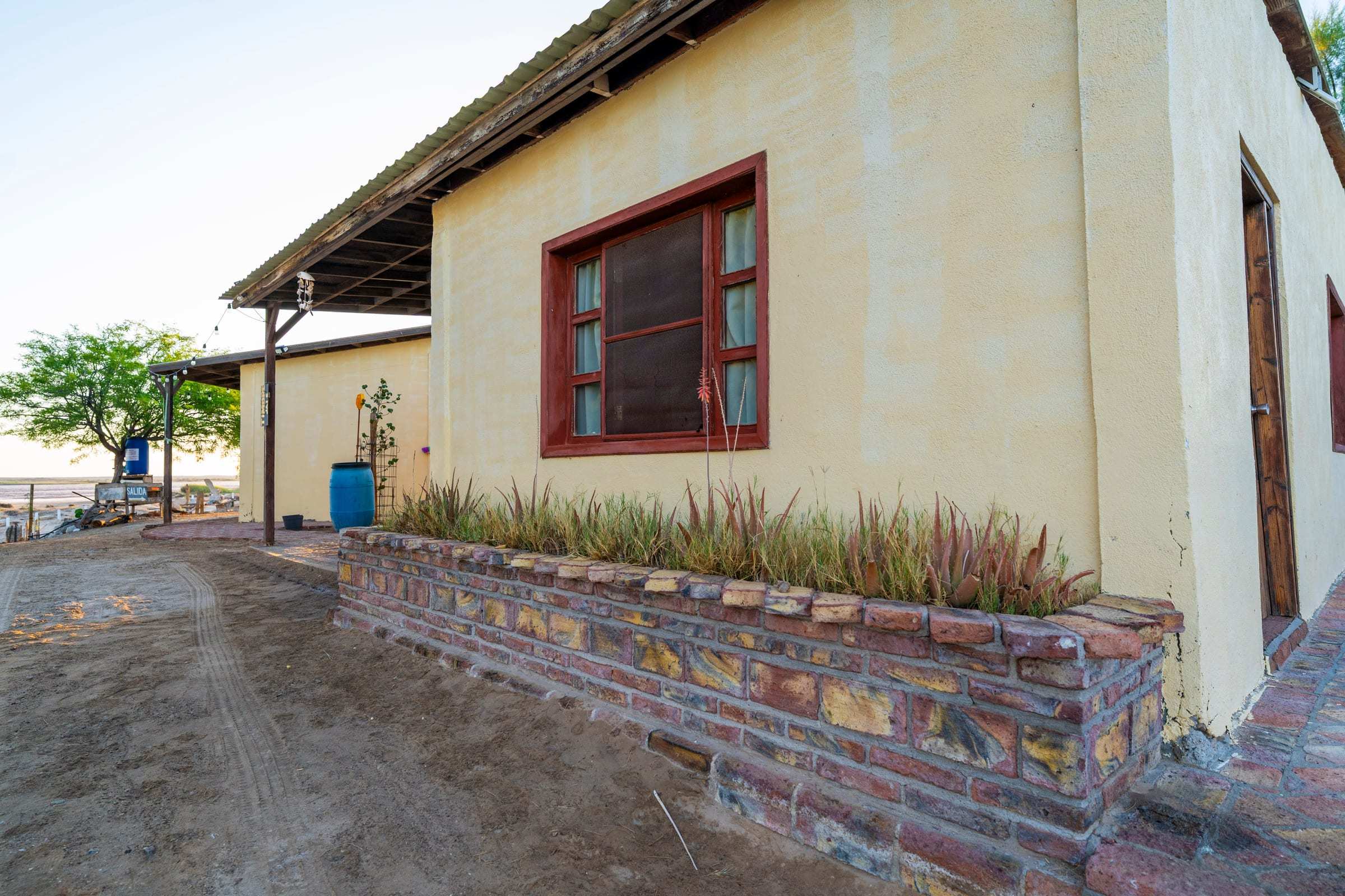 Las habitaciones de Campo La Salina, un pequeño hostal en medio del desierto